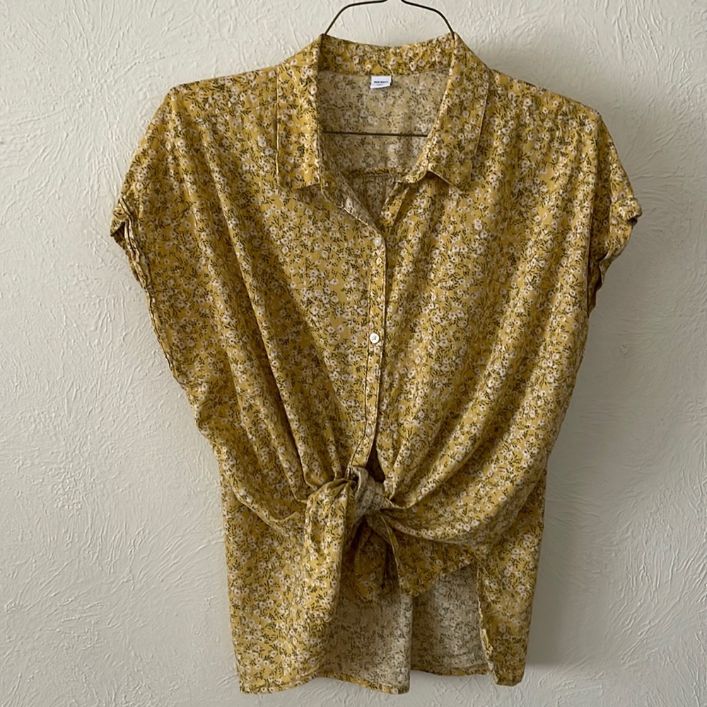 Cottagecore Yellow Floral Sleeveless Blouse